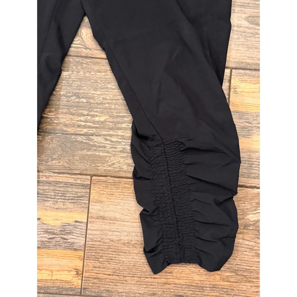 Athleta Capri Pants Black Ruched Leg Joggers Size 2 OVERSIZED Yoga Gym‎ Casual